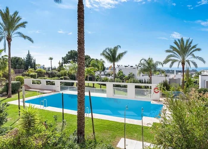 Luxury 2Br Penthouse - Rooftop, Pool, Sea Views