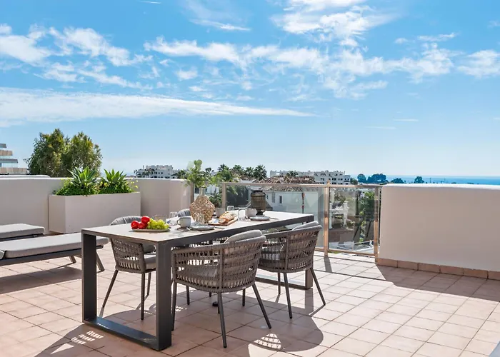 Luxury 2Br Penthouse - Rooftop, Pool, Sea Views * Estepona