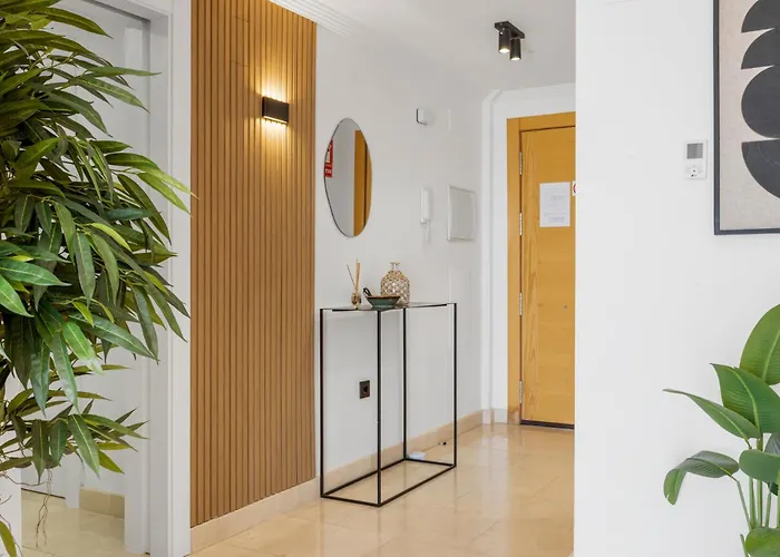 Luxury 2Br Penthouse - Rooftop, Pool, Sea Views *