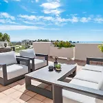Luxury 2br Penthouse - Rooftop, Pool, Sea Views