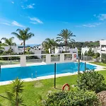 Luxury 2br Penthouse - Rooftop, Pool, Sea Views Apartment *