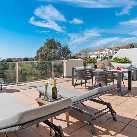 Lejlighed Luxury 2br Penthouse - Rooftop, Pool, Sea Views *