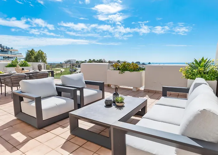 Luxury 2Br Penthouse - Rooftop, Pool, Sea Views