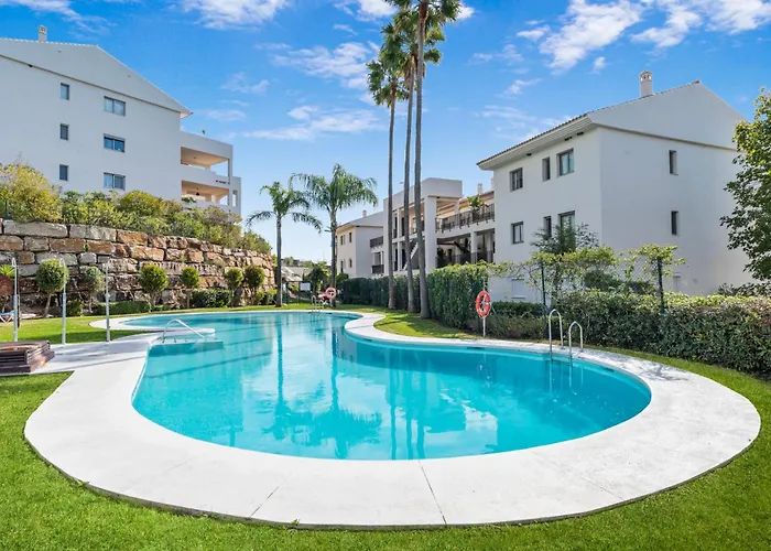 Luxury 2Br Penthouse - Rooftop, Pool, Sea Views